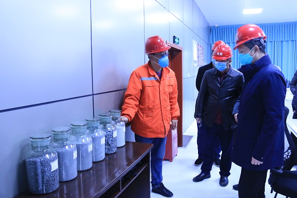 1合川區(qū)法學會會長到企業(yè)調研復工復產(chǎn)情況-.jpg